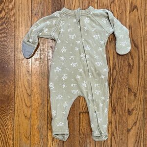 Goumi baby organic Green Leaf Print Kids One Piece footie convertible double zip